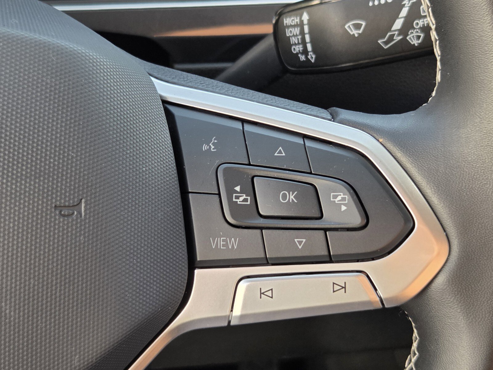 Used 2024 Volkswagen Tiguan S image 25