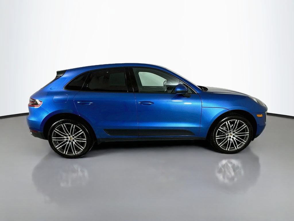 Used 2018 Porsche Macan AWD/4WD image 8