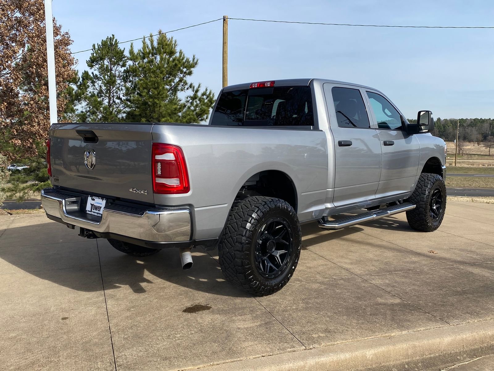 Used 2024 RAM 2500 Tradesman w/ Chrome Appearance Group image 6