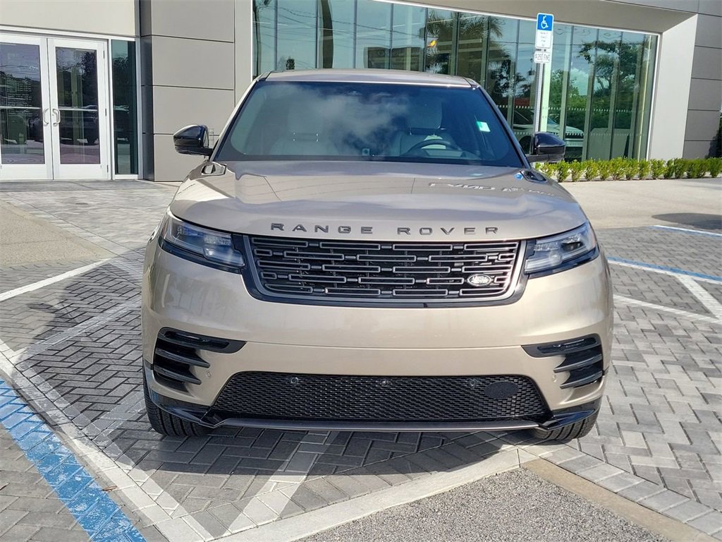 New 2026 Land Rover Range Rover Velar Dynamic SE image 8