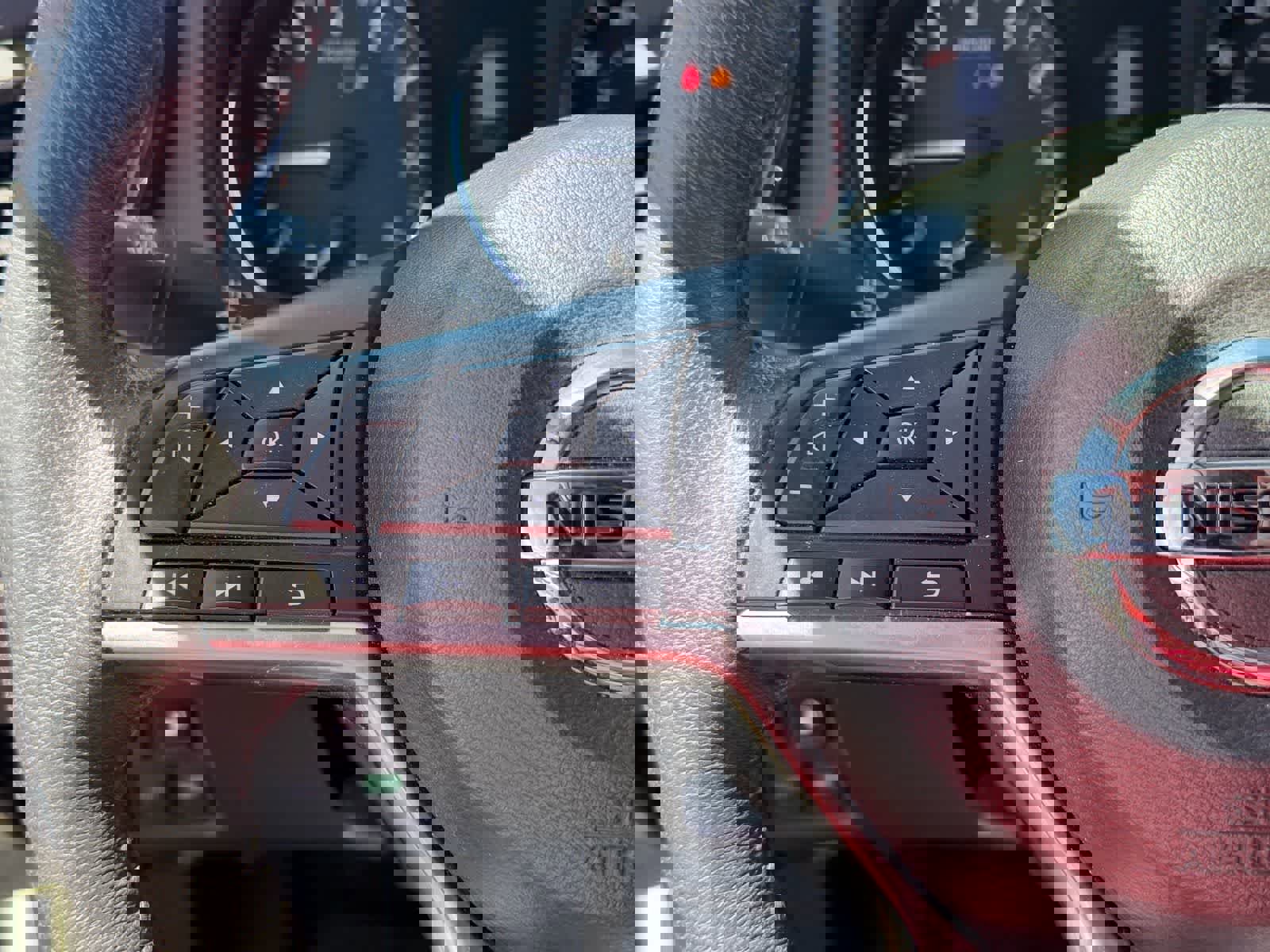 Certified 2019 Nissan Rogue SV w/ Premium Package image 10