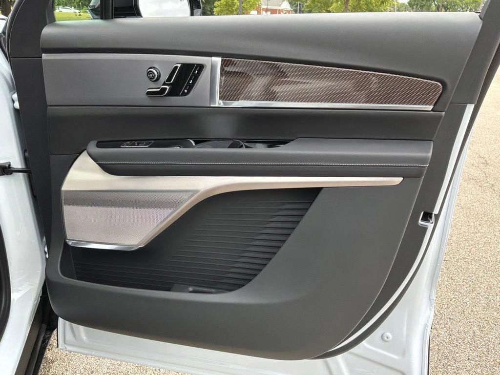 New 2027 Cadillac Vistiq Sport AWD/4WD image 47