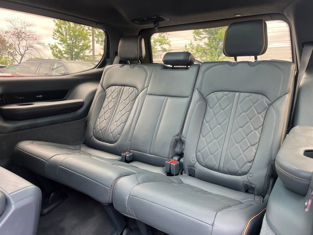 Used 2022 Jeep Grand Wagoneer Series III AWD/4WD image 19