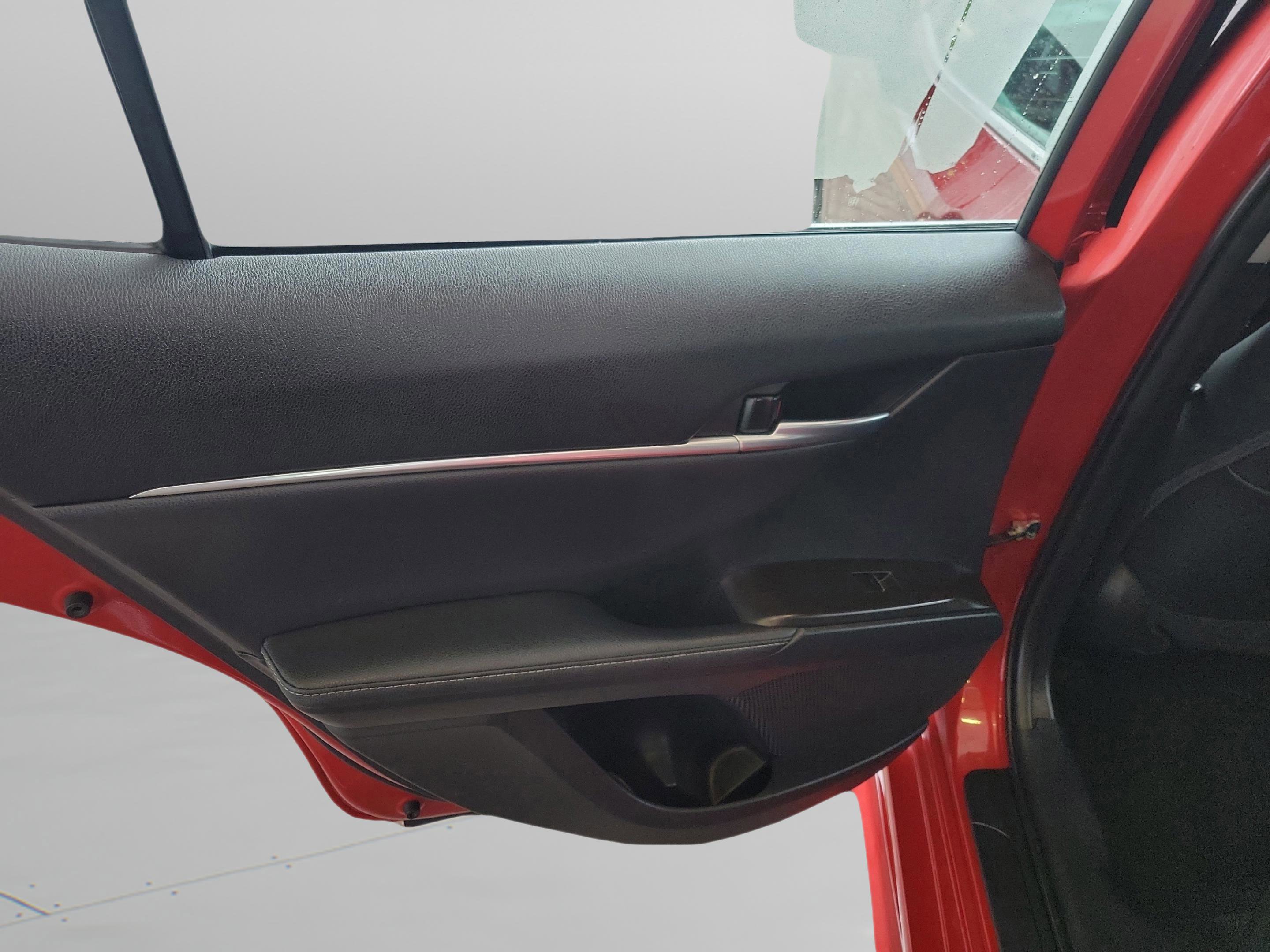 Used 2022 Toyota Camry XSE image 26