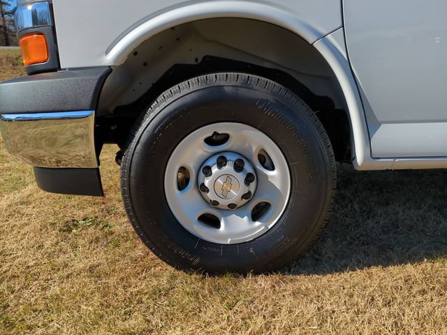 New 2025 Chevrolet Express 3500 w/ Power Convenience Package RWD image 10