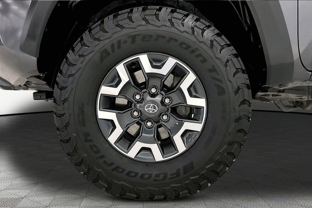 Used 2022 Toyota Tacoma TRD Off-Road w/ TRD Premium Off Road Package AWD/4WD image 26