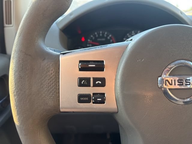 Used 2014 Nissan Frontier SV RWD image 22