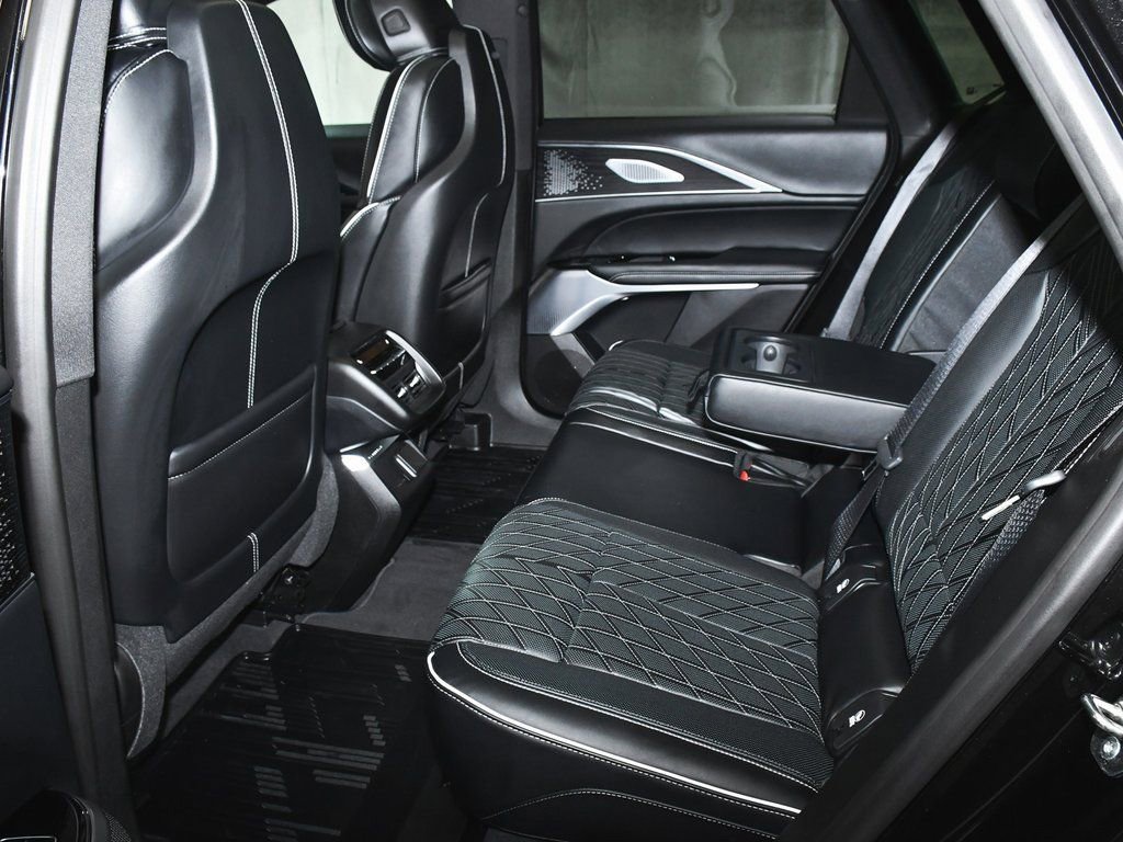 Used 2026 Cadillac Lyriq V image 55