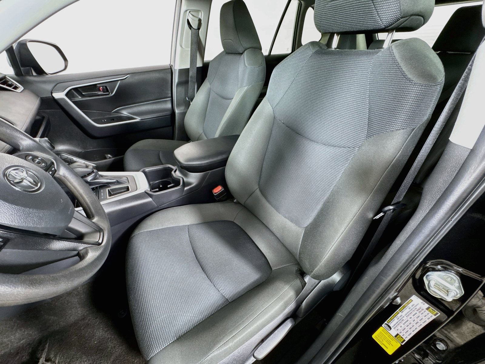 Certified 2025 Toyota RAV4 LE FWD image 20