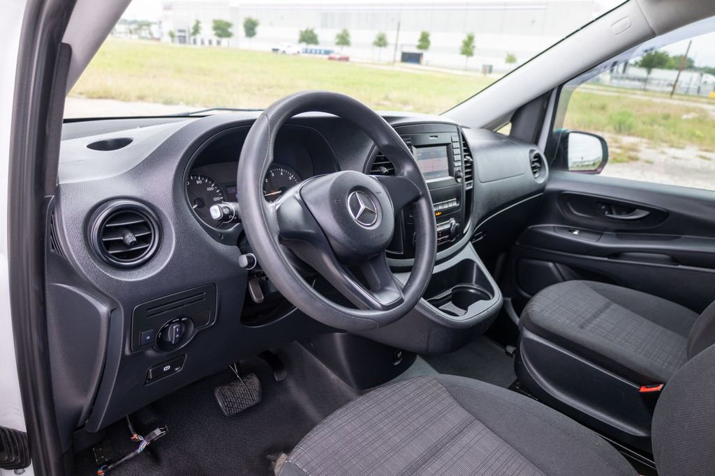 Used 2018 Mercedes-Benz Metris image 9