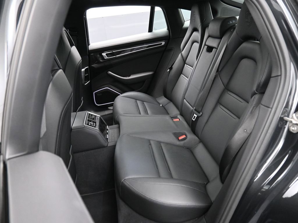 Certified 2023 Porsche Panamera 4 Platinum Edition image 25