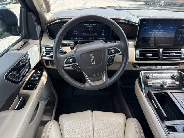 Used 2023 Lincoln Navigator Reserve image 20