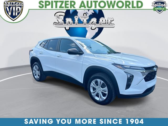 Certified 2024 Chevrolet Trax LS FWD image 2
