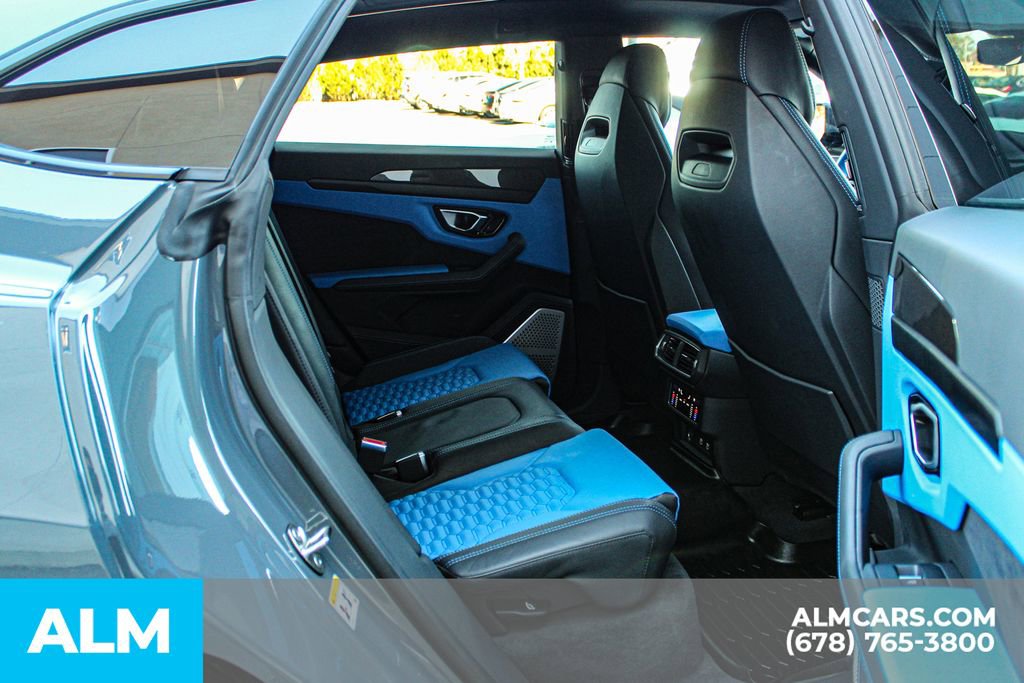 Used 2022 Lamborghini Urus image 18