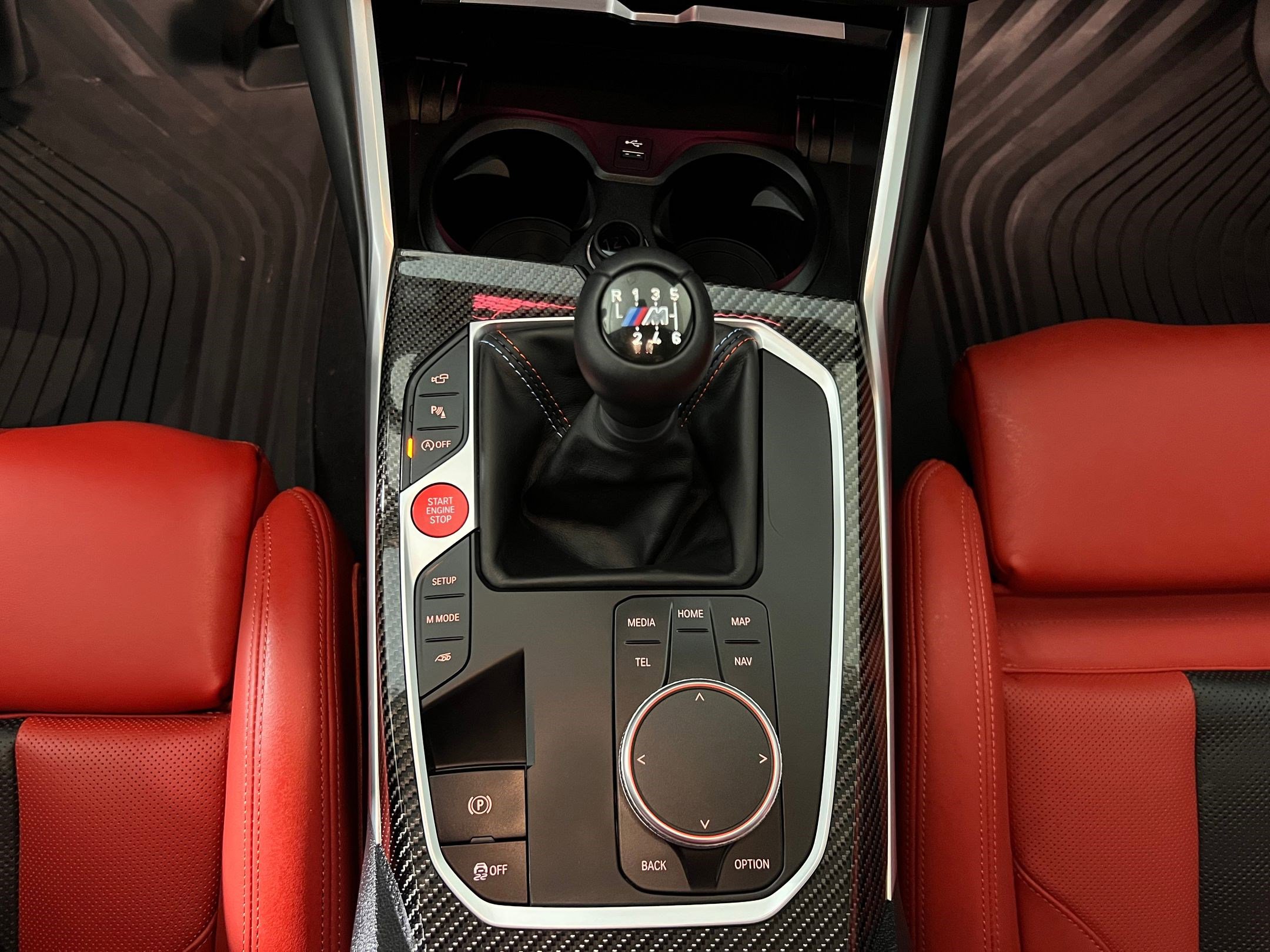 Used 2025 BMW M4 Coupe w/ Executive Package image 16