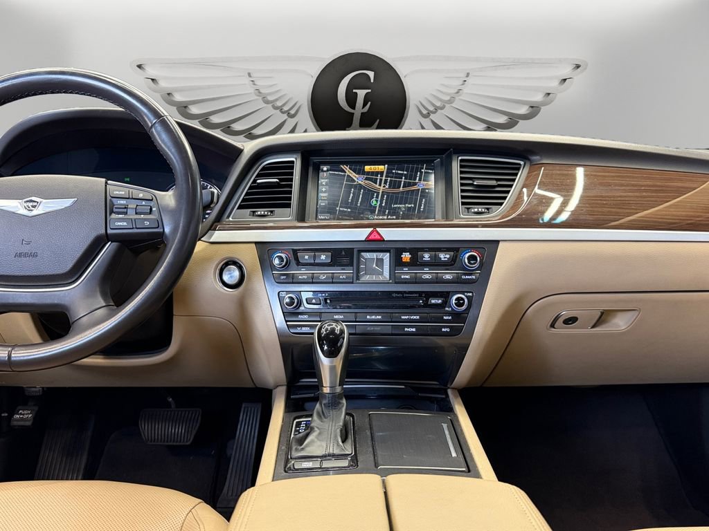 Used 2015 Hyundai Genesis 3.8 image 11