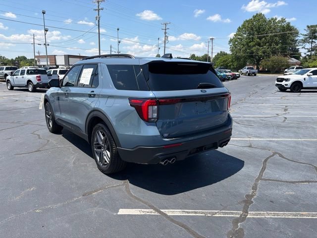 Used 2025 Ford Explorer ST w/ Sun And Sound Package AWD/4WD image 5