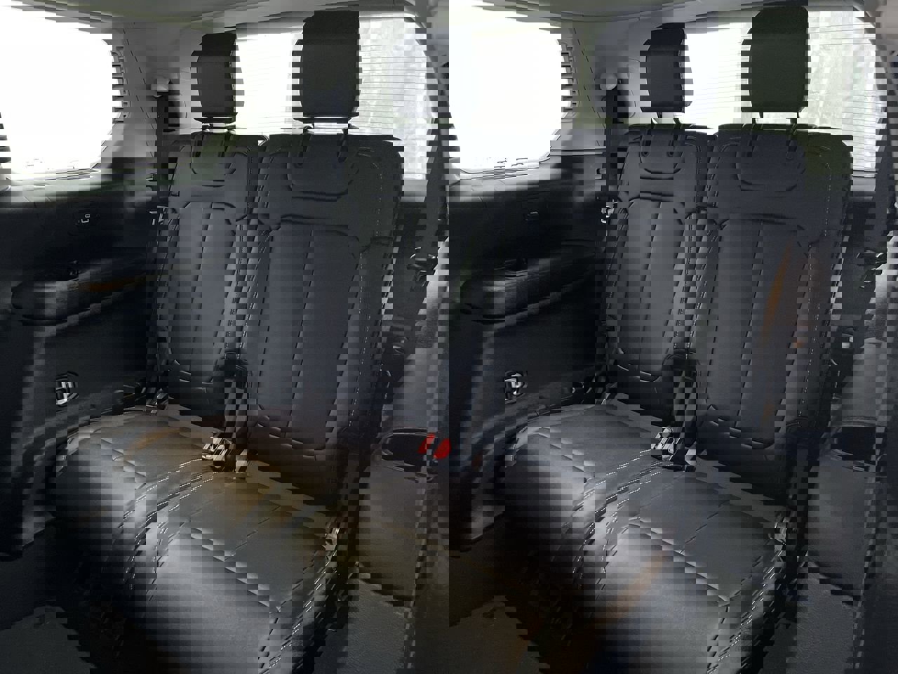 Used 2022 Jeep Grand Cherokee L Limited image 23