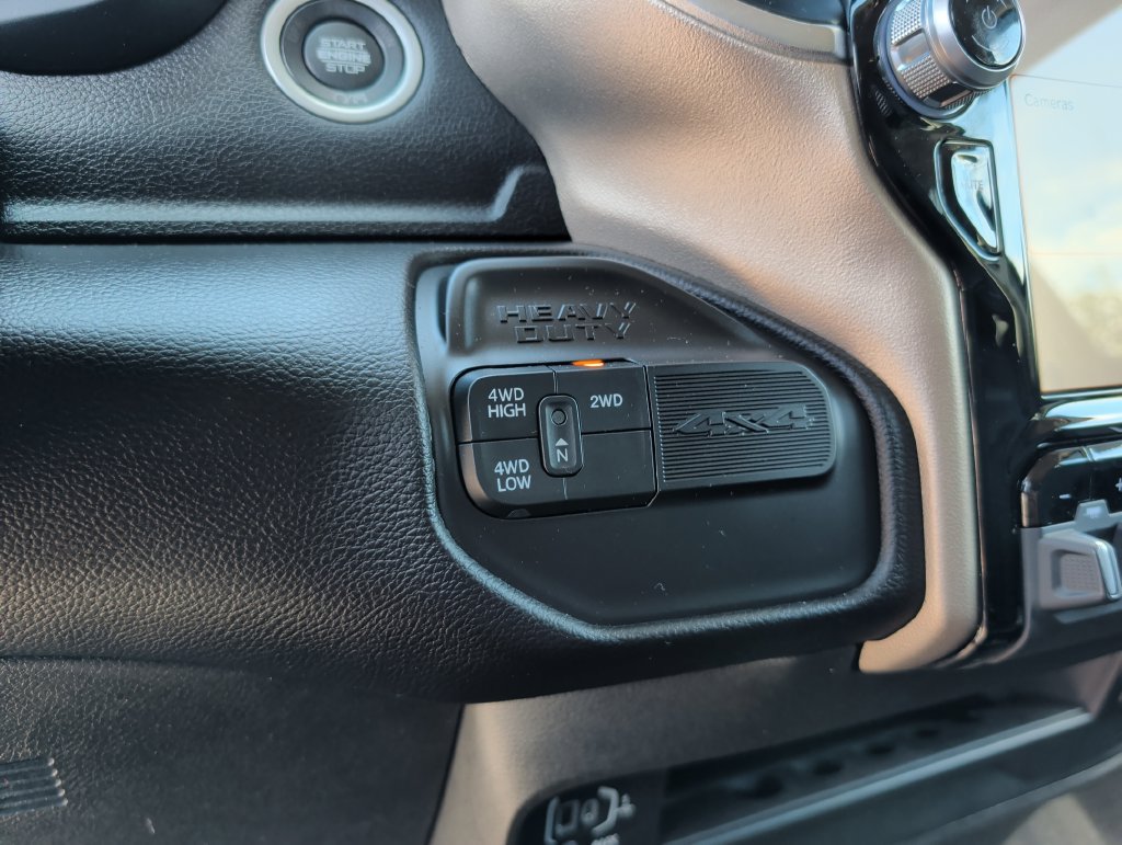 Used 2024 RAM 2500 Laramie w/ Safety Group AWD/4WD image 27
