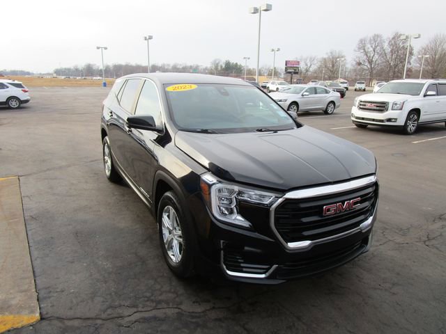 Used 2023 GMC Terrain SLE w/ LPO, Floor Liner Package image 7