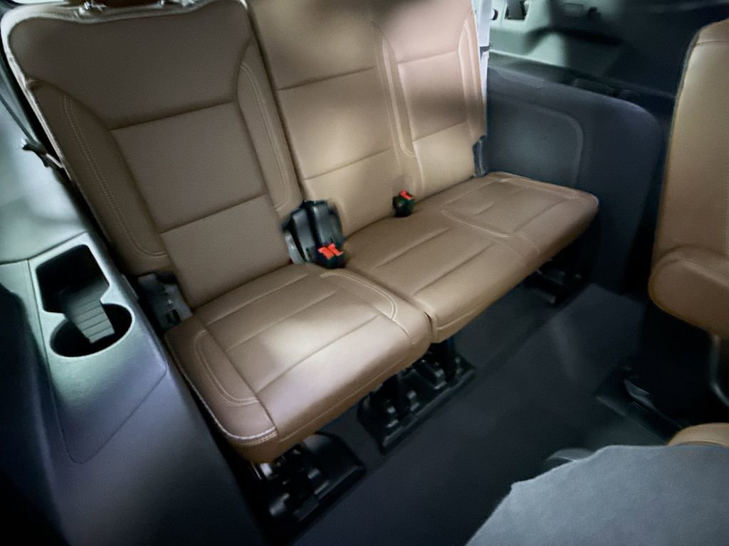 Used 2024 Chevrolet Suburban High Country w/ Advanced Technology Package AWD/4WD image 30