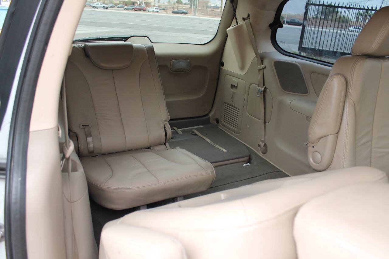 Used 2012 Kia Sedona EX w/ Luxury Pkg FWD image 24