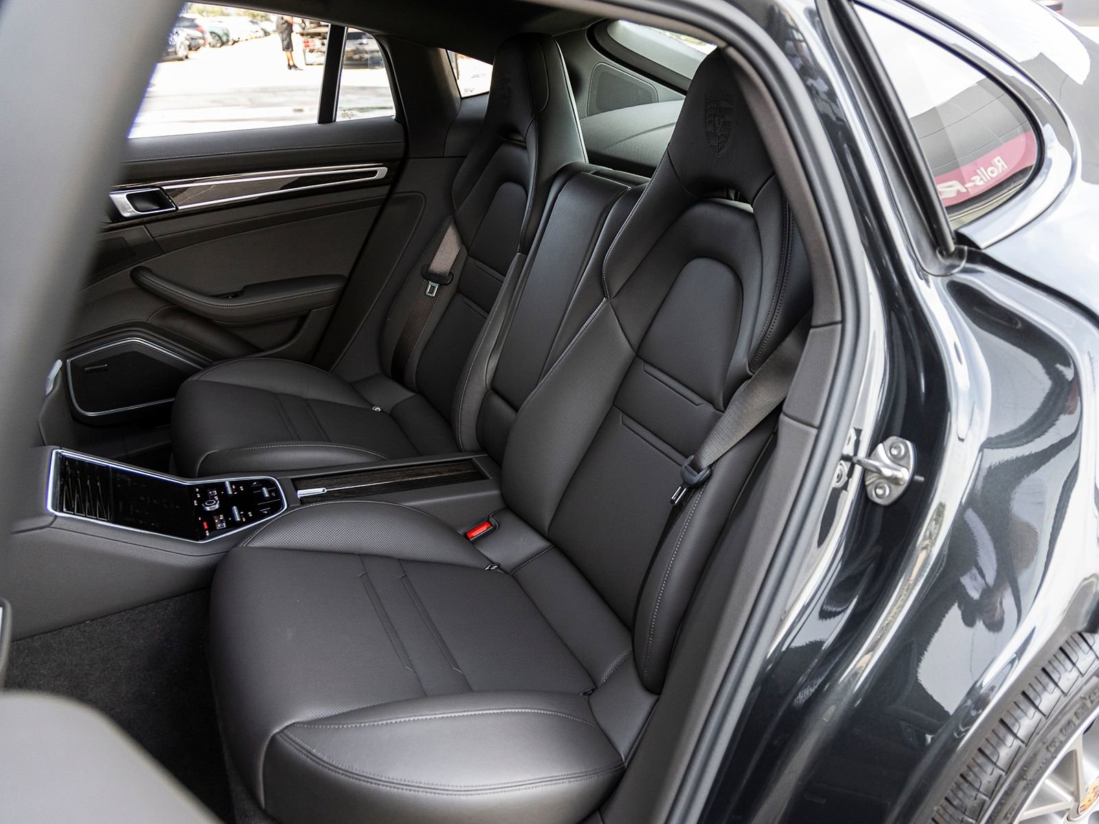 Certified 2023 Porsche Panamera Platinum Edition image 36