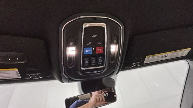 Used 2024 Jeep Grand Cherokee Limited 4xe w/ Luxury Tech Group II AWD/4WD image 26