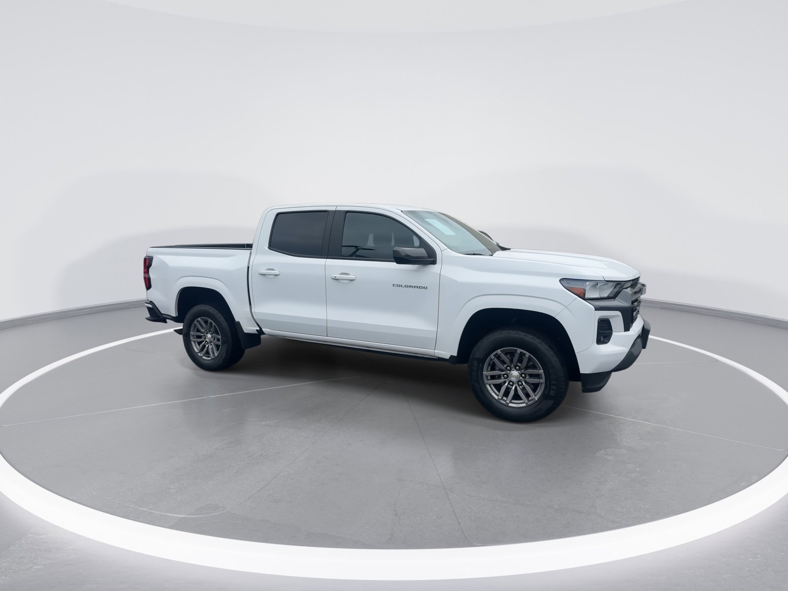 Used 2023 Chevrolet Colorado LT w/ LT Convenience Package II RWD image 2