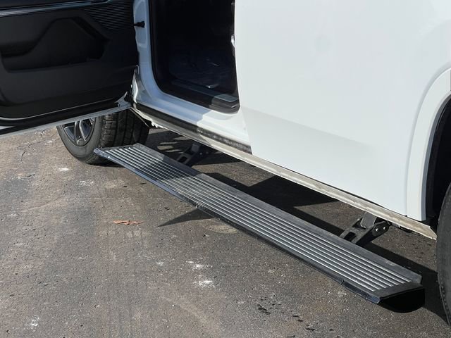 Certified 2024 Jeep Grand Wagoneer Series II w/ Quick Order Packagew 28T image 11