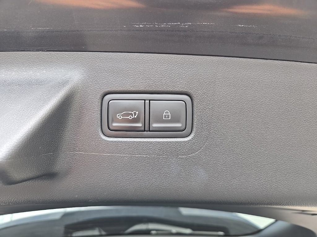 Certified 2025 Hyundai Santa Fe SE FWD image 13