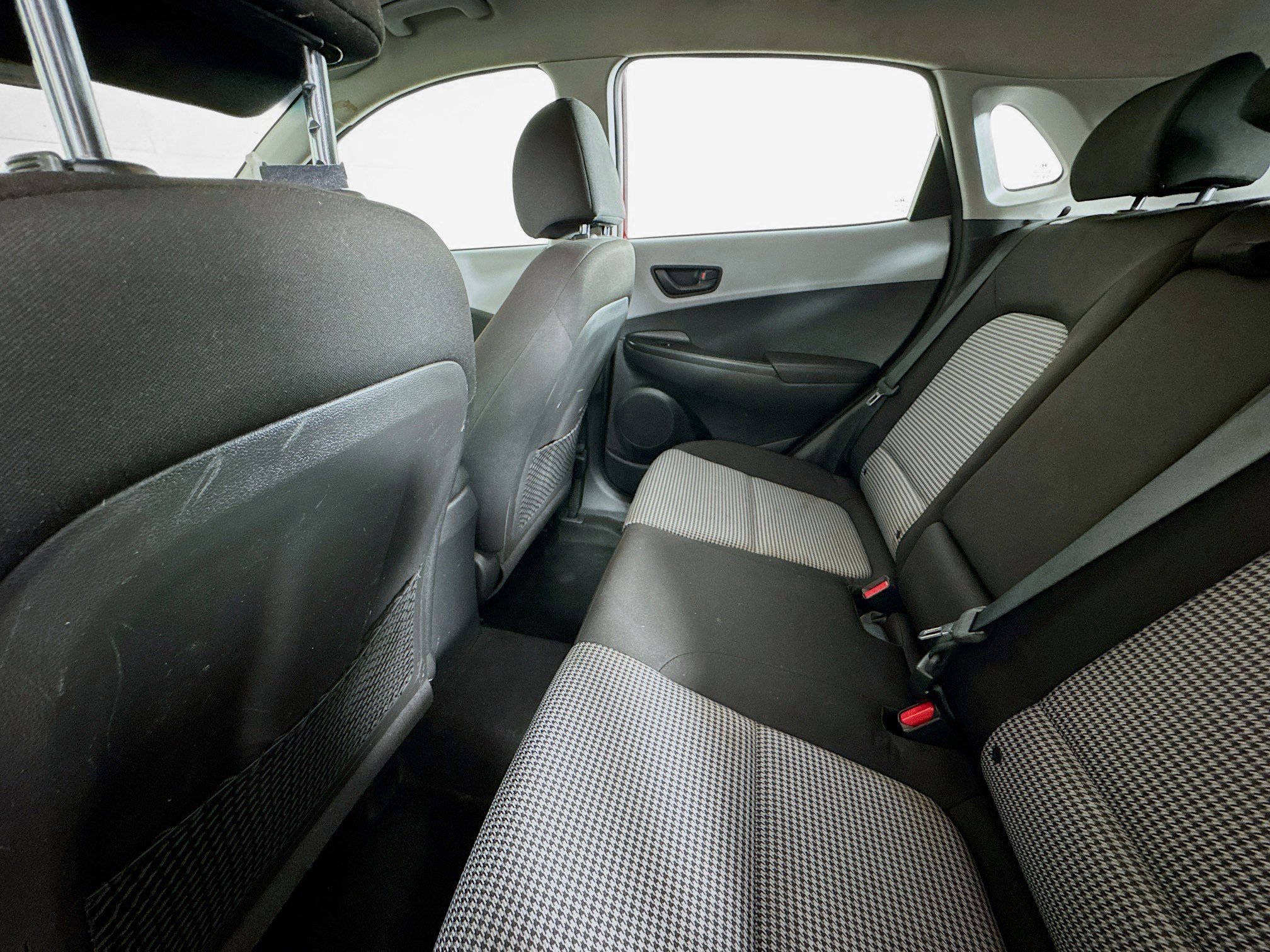 Used 2021 Hyundai Kona SE image 23