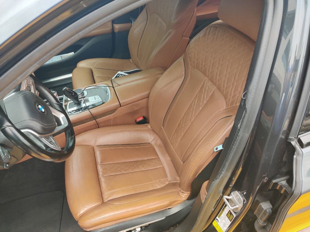 Used 2016 BMW 740i RWD image 9