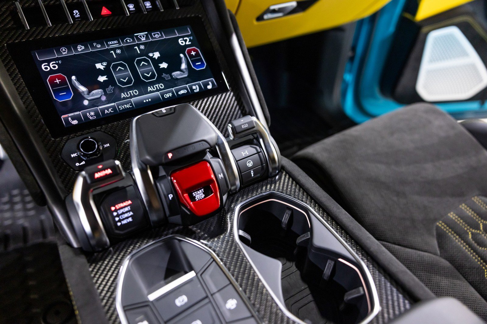 Used 2024 Lamborghini Urus S AWD/4WD image 48