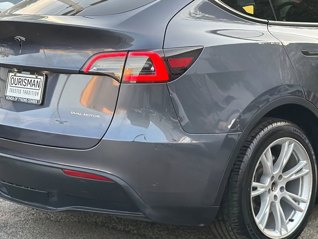 Used 2023 Tesla Model Y Long Range AWD/4WD image 5