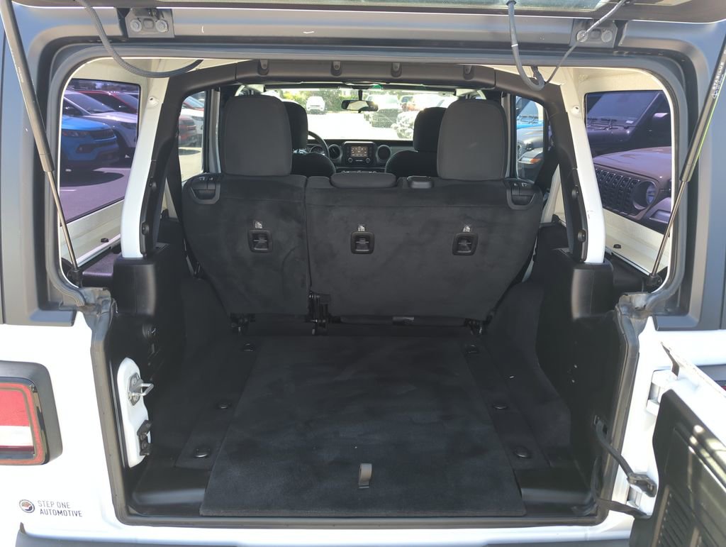 Used 2019 Jeep Wrangler Unlimited Sport image 28