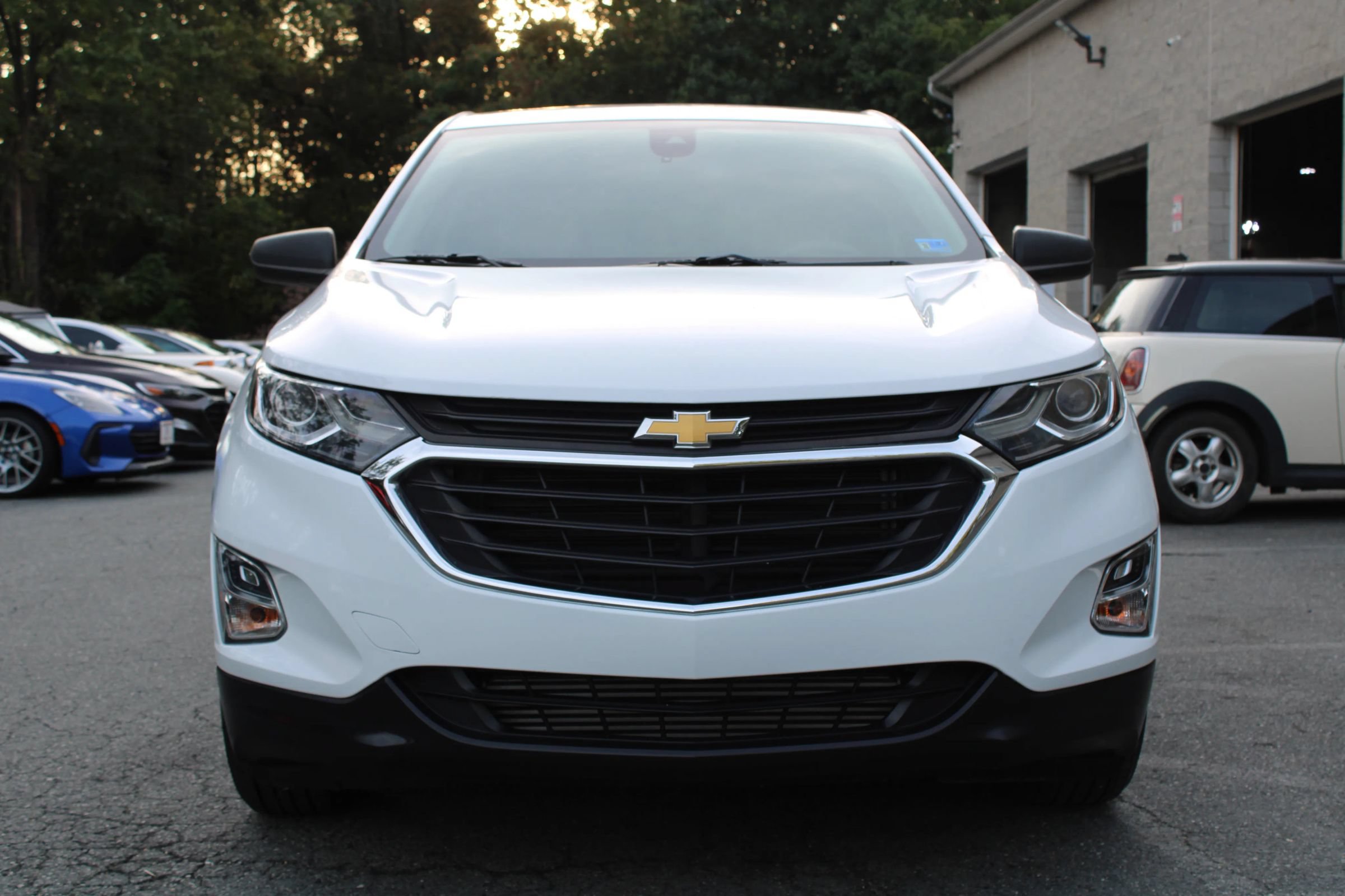 Used 2021 Chevrolet Equinox LS FWD image 2