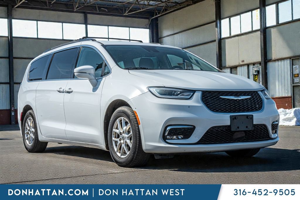 Used 2022 Chrysler Pacifica Touring-L image 37