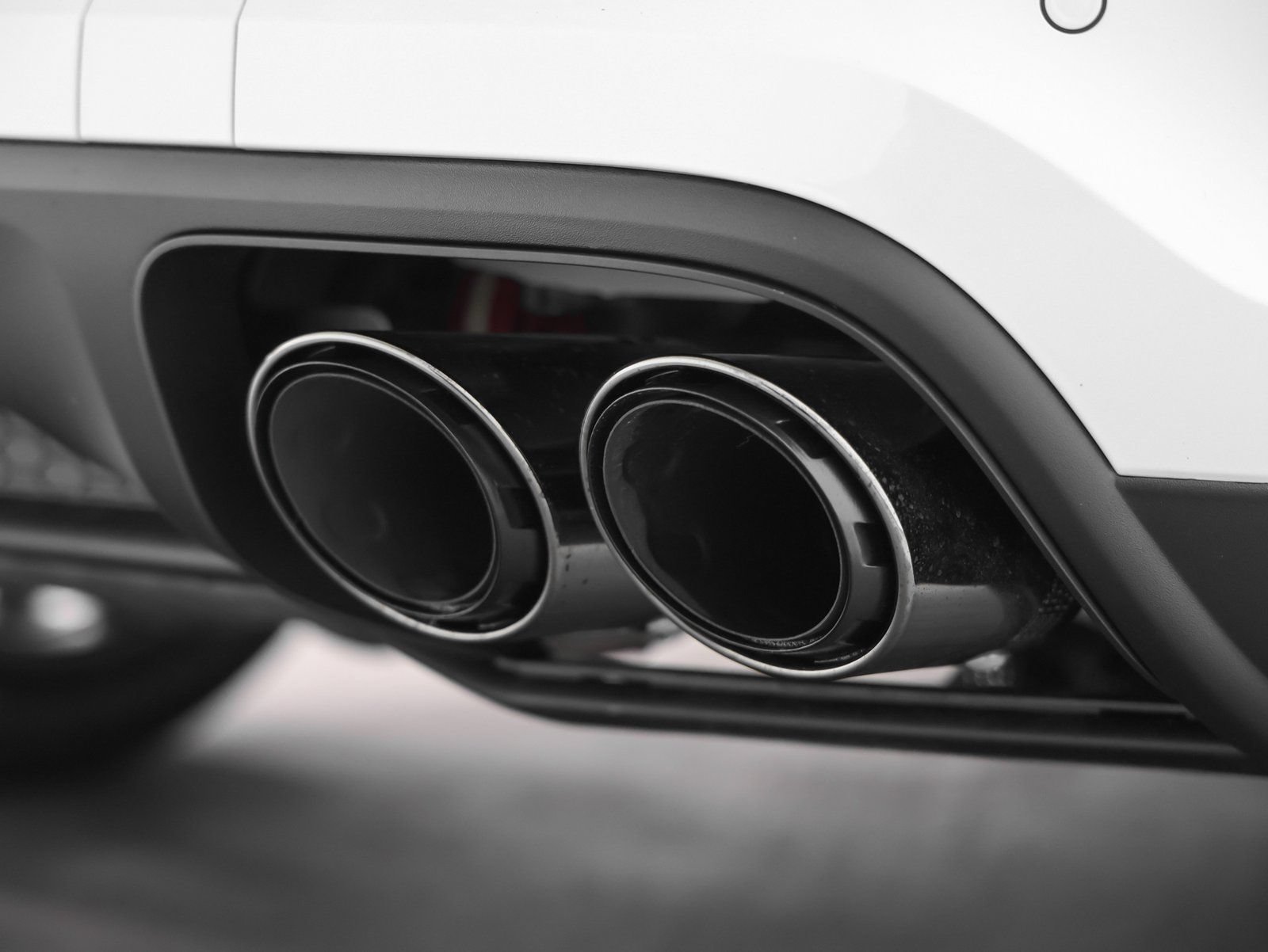 New 2026 Porsche Cayenne Coupe AWD/4WD image 16