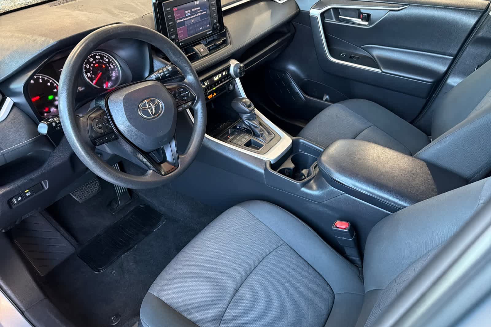 Used 2021 Toyota RAV4 XLE image 13