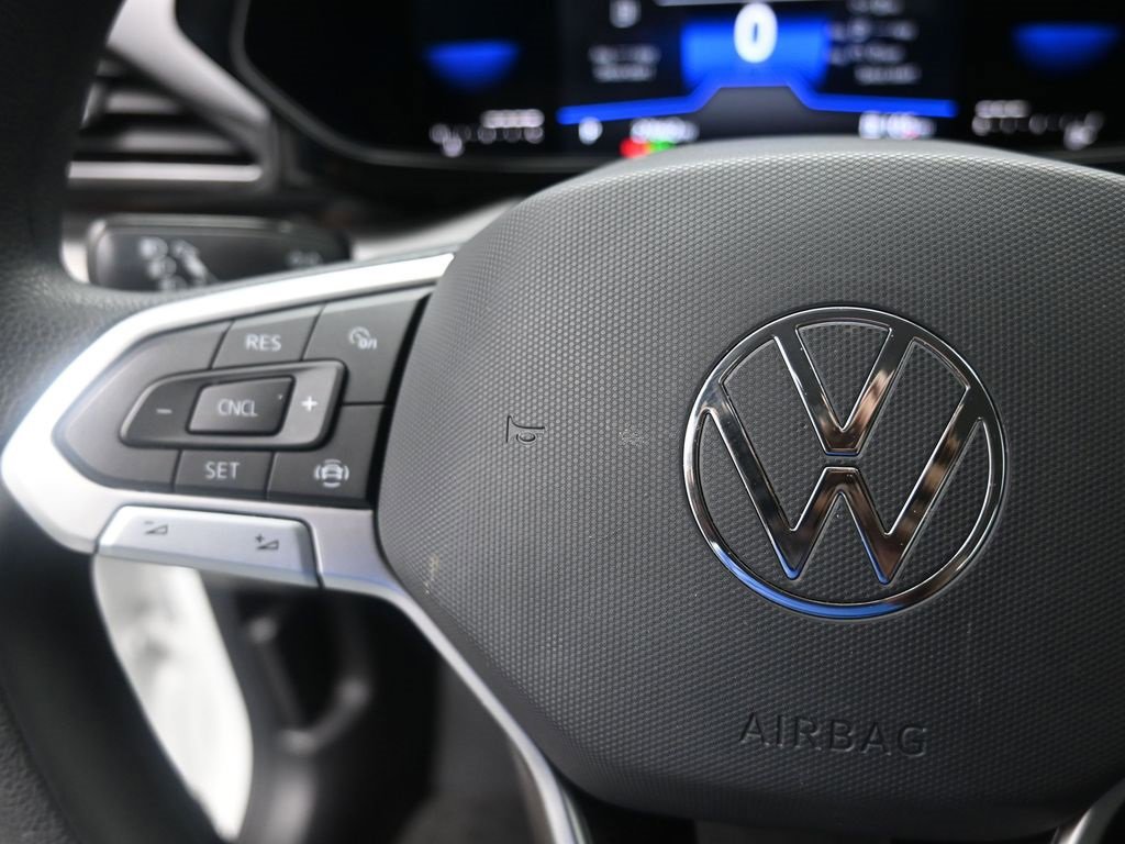 Used 2022 Volkswagen Taos S image 16