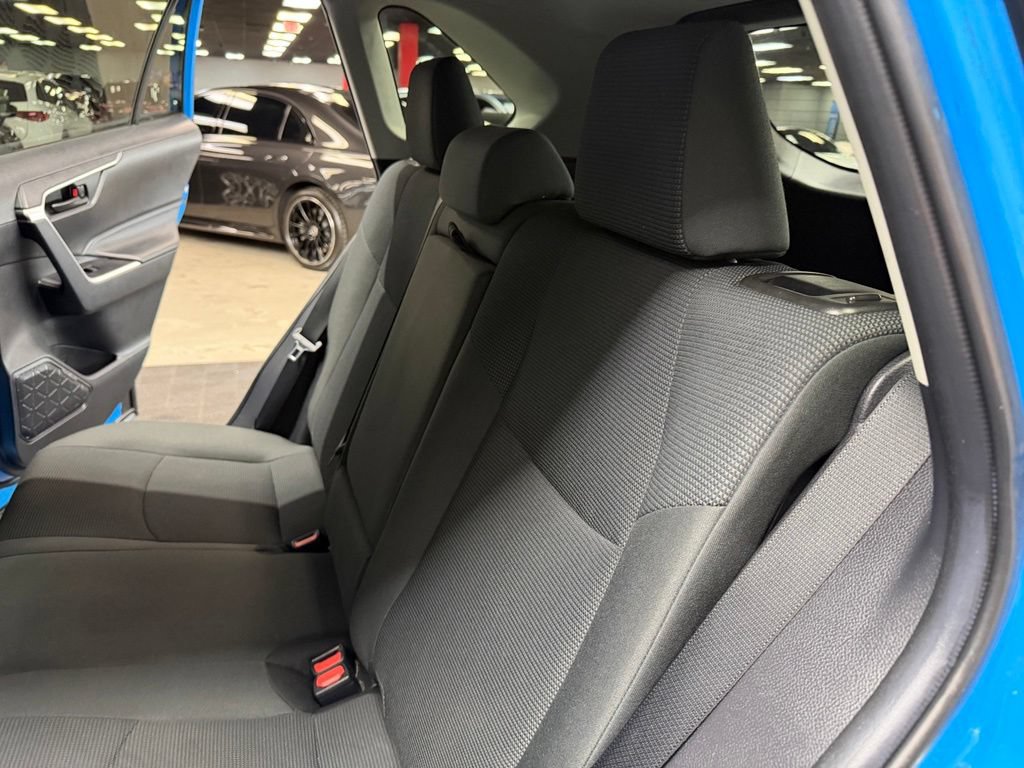 Used 2020 Toyota RAV4 LE FWD image 38