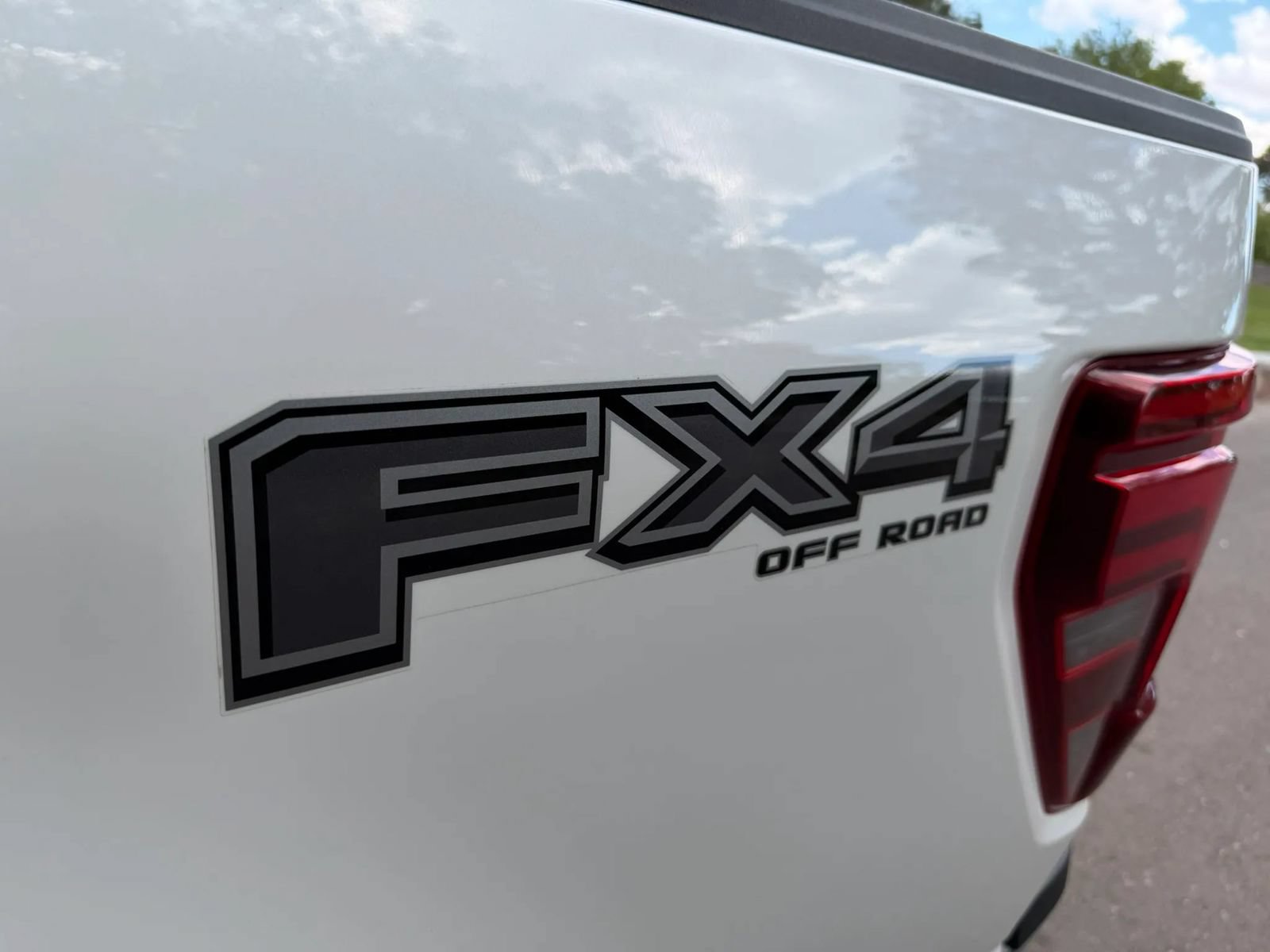 Used 2024 Ford F150 Lariat w/ FX4 Off-Road Package AWD/4WD image 24