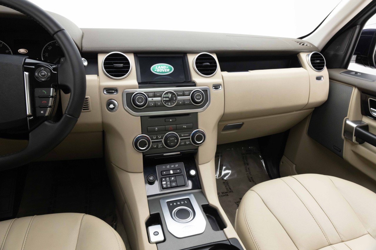 Used 2016 Land Rover LR4 HSE AWD/4WD image 14