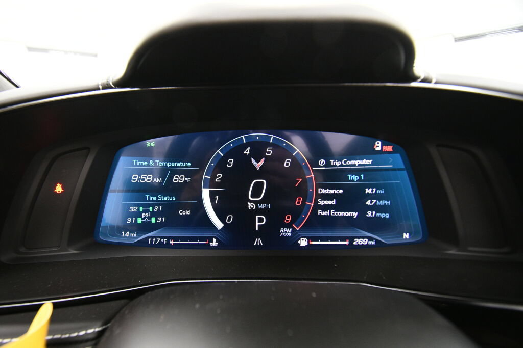 Used 2024 Chevrolet Corvette Z06 RWD image 18