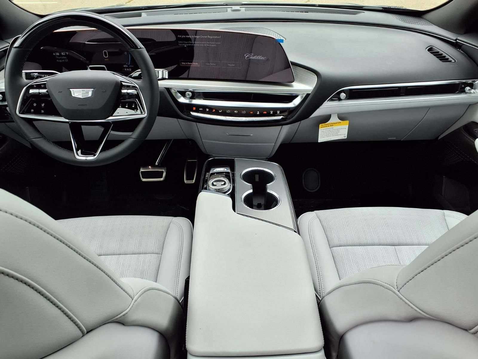 New 2027 Cadillac Lyriq Sport w/ LPO, Floor Liner Package AWD/4WD image 9