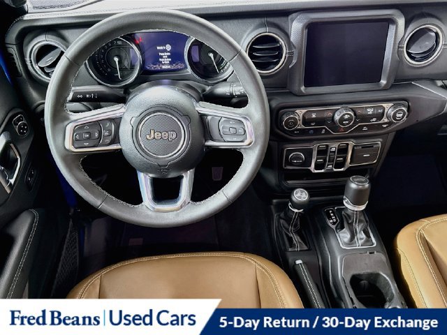 Used 2023 Jeep Wrangler Unlimited Sahara AWD/4WD image 29