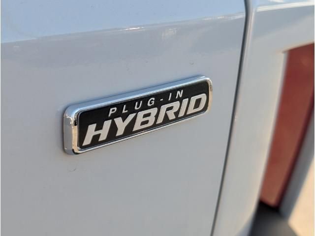 New 2025 Ford Escape SE image 37