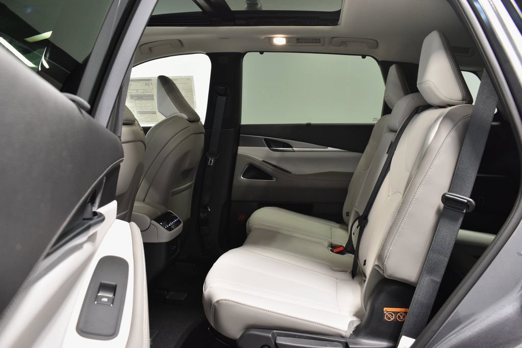 Certified 2026 INFINITI QX60 Luxe w/ Cargo Package AWD/4WD image 30