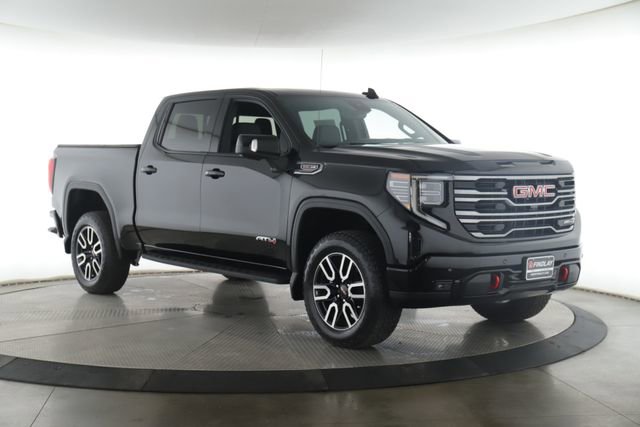 Used 2025 GMC Sierra 1500 AT4 w/ Technology Package AWD/4WD image 2